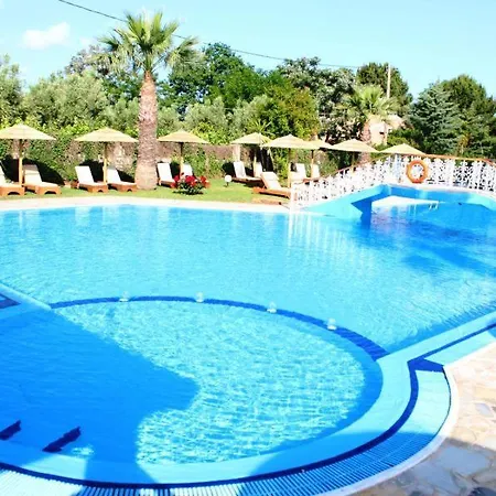 Hotel apartamentowy Hellens Village *
