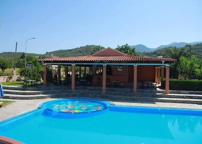 Hotel Hellens Village