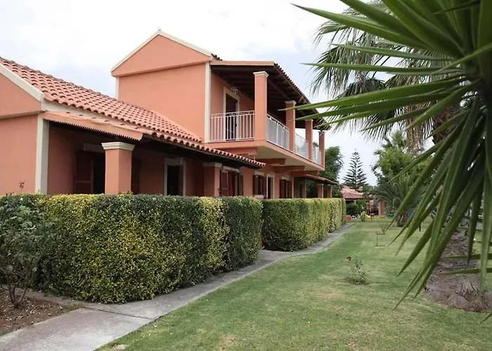 Hotel Hellens Village