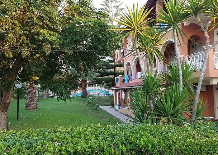 Hellens Village Hotel Almiros Beach