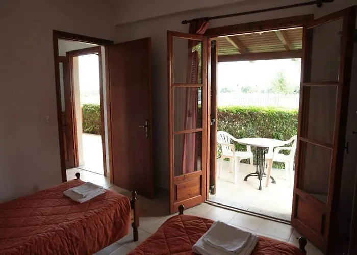 Hotel Hellens Village